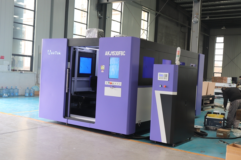 Industrial 3015 6000 watt Fibe - Industrial Laser Metal Cutting Machine review and price